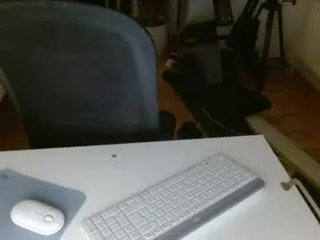 Chaturbate Live Porn of henry_825