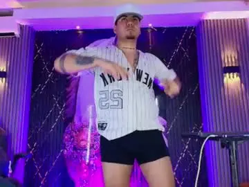 Chaturbate Live Sex Cam of abrahamjg