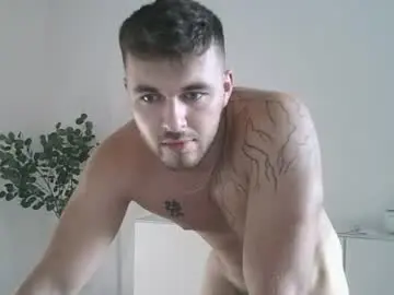Chaturbate Free Porn Cam of ryanhoffmann15