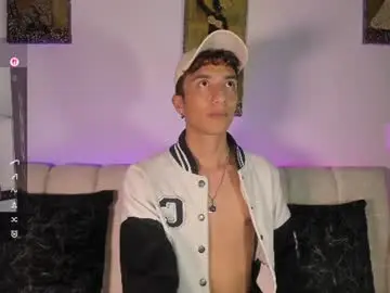 Chaturbate Live Sex of mhatias_