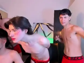 Chaturbate Watch Live Sex Cams of wallen_house
