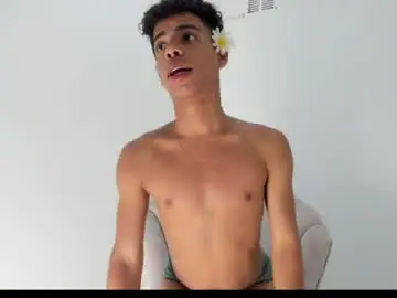 Chaturbate Sex Cam of alexx_cum18
