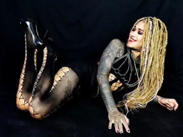 Imlive Nude Webcam of OnixWitch777