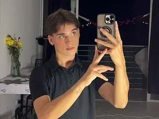 Streamate Live Sex Cam of jackson_millers
