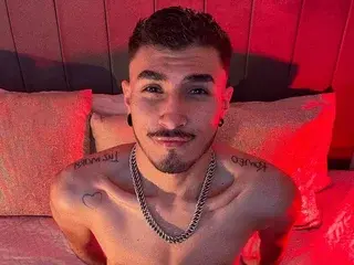 Streamate Nude Webcam of Carter_richard