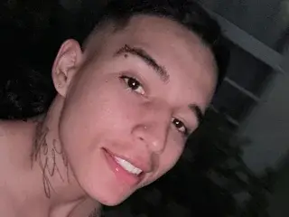 Streamate Adult Webcam of NoahThomsonX