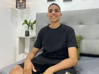Streamate Live Sex Cam of LukazCaballero