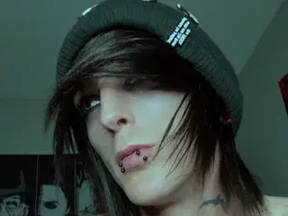Streamate Live Sex Cam of GraveRobber98