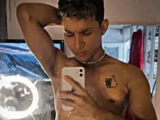 Streamate Live Sex Cam of Anthony_voss27