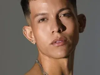 Streamate Nude Webcam of LeisanFox