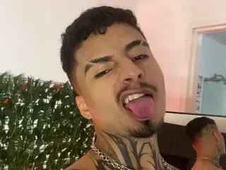 Streamate Free Porn Cam of RichardDurant22