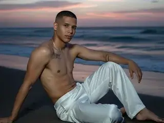 Streamate Nude Webcam of MASSIMO_YVE