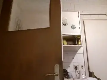 Stripchat Free Porn Cam of mariusica1@xh
