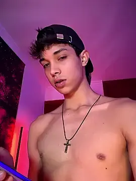 Stripchat Adult Webcam of RoughDiamond_