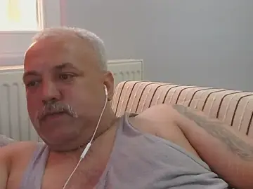 Stripchat Live Sex Cam of husoizmir