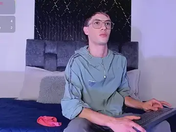 Stripchat Sex Cam of Alexxus_Smith