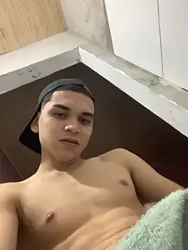 Stripchat Watch Live Sex Cams of branquinhodelicia