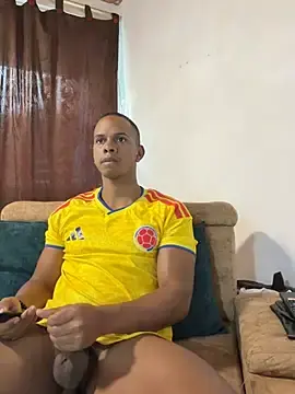 Stripchat Free Porn Cam of MarcoStriker