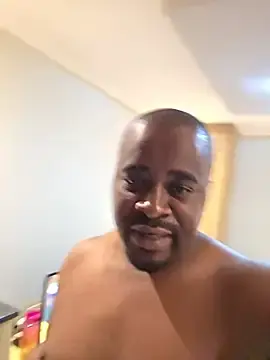 Stripchat Live Sex Cam of shakazulu30