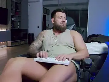 Stripchat Sex Cam of UbbeViking