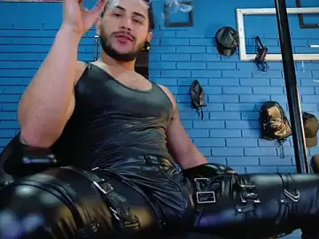 Stripchat Live Sex Cam of TheIan26