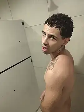 Stripchat Free Porn Cam of Darwim_
