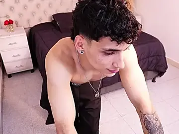Stripchat Sex Cam of JhoanLeandro