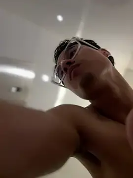 Stripchat Live Porn of TavoHot_