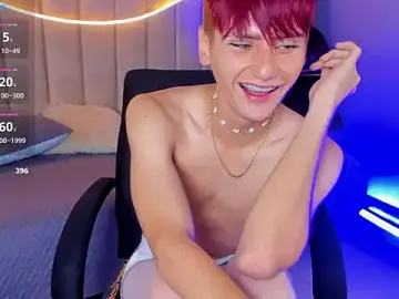 Stripchat Free Live Porn of ian_diamond