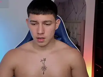 Stripchat Live Sex of JamesCr_