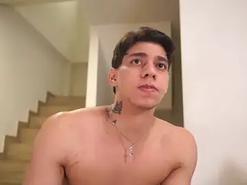 Stripchat Live Sex Cam of Josep_Davies