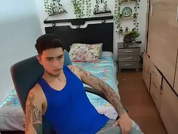 Stripchat Best Webcam of santii_ss