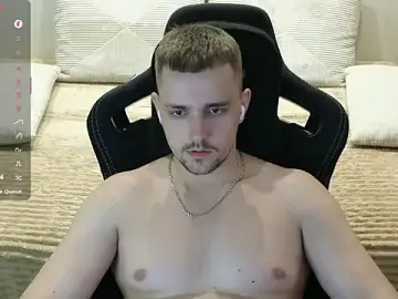 Stripchat Live Porn of Larstar01
