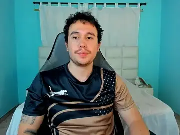 Stripchat Sex Cam of juan__jimenez