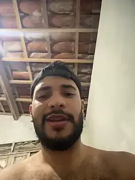 Stripchat Live Sex Cam of VitorFindomDOT