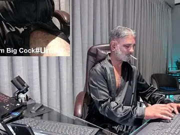 Stripchat Sex Chat of OnlineBossUK