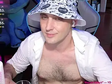 Stripchat Free Porn Cam of Gil_gamesh90