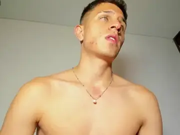 Stripchat Adult Webcam of kevin_ahss