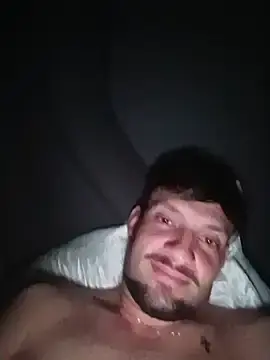Stripchat Free Porn Cam of Robertao20cm