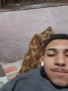 Stripchat Live Sex Cam of andre_oliver2