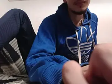 Stripchat Sex Cam of RayMartino