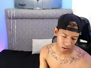 Stripchat Free Porn Cam of Taylerr_18