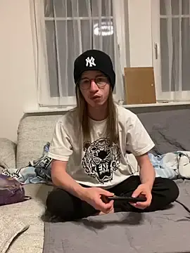 Stripchat Free Porn Cam of YoungSebi