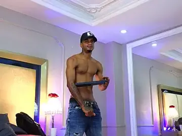 Stripchat Best Webcam of AaronCruz_
