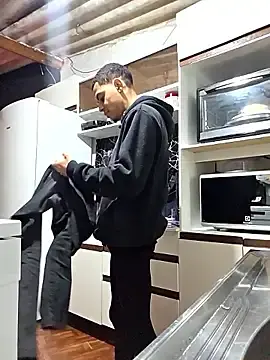 Stripchat Live Sex Cam of TIELMENDEZLOPEZ