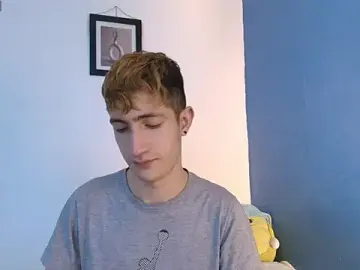 Stripchat Live Sex Cam of Erick_Taylor3