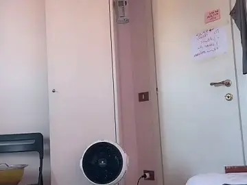 Stripchat Sex Cam of PierPesaroX