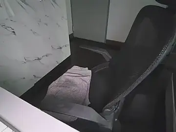 Stripchat Sex Cam of jeffjeff181818