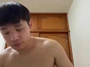 Stripchat Free Porn Cam of Foxfoxfox4