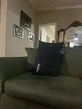 Stripchat Live Sex Cam of Realybigdill